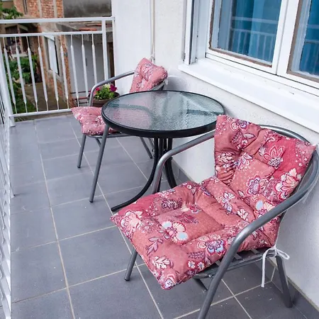 Koral 아파트 소코 반자