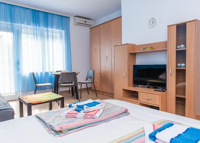 Koral 아파트 소코 반자